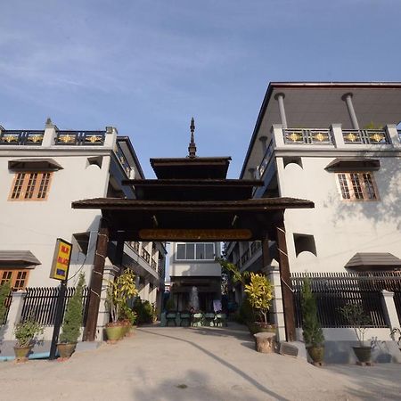 Inlay Palace Hotel Ньоншуэ Экстерьер фото