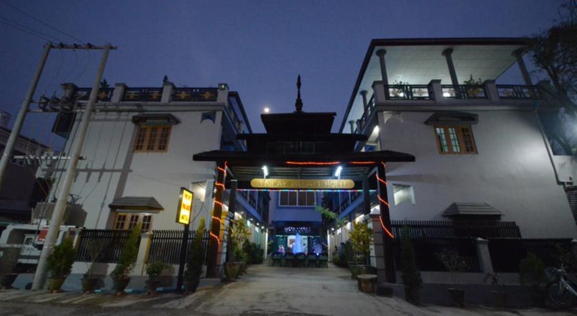 Inlay Palace Hotel Ньоншуэ Экстерьер фото